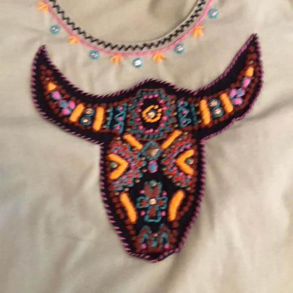 Sage green Tee - Picture 3 of 8